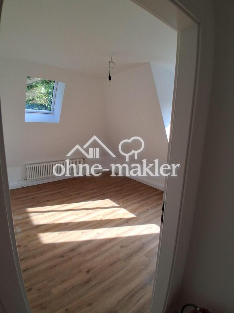 Schöne neu errichtete 3 bis 4 Zimmer-Dachgeschosswohnung mit geh. Innenausstattung und Dachterrasse - Photo 3