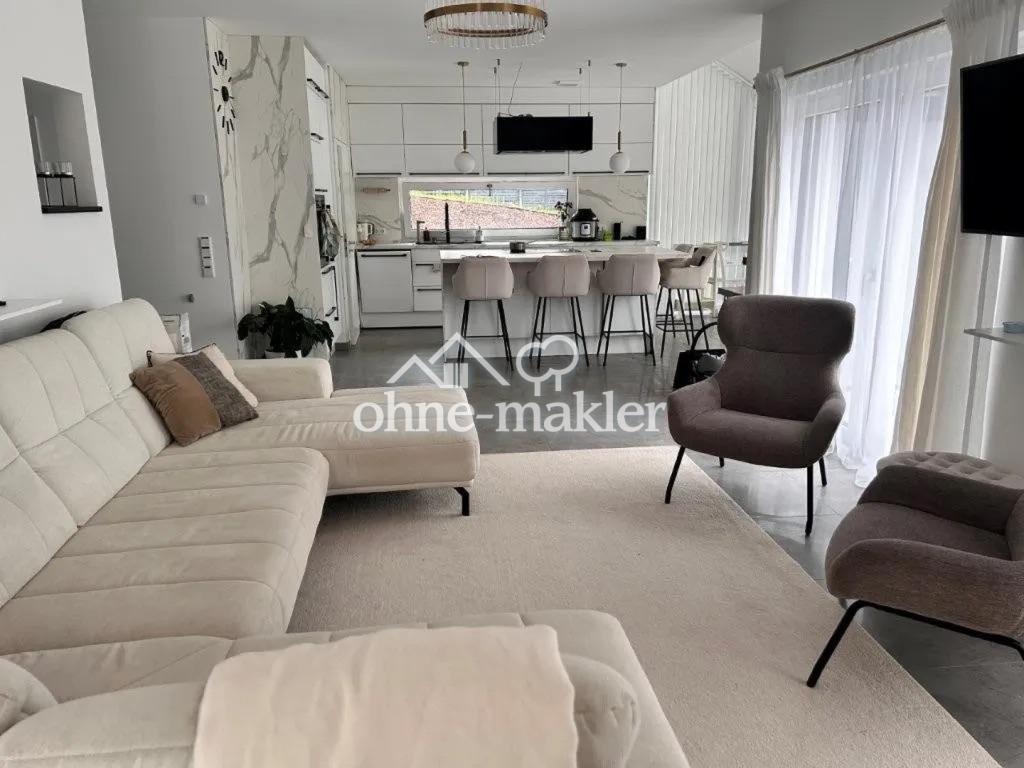 offenes Wohnzimmer mit Blick