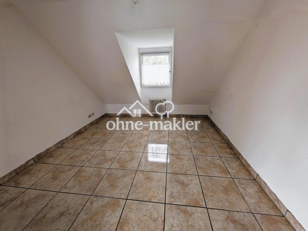 Schlafzimmer 1 (Eltern)