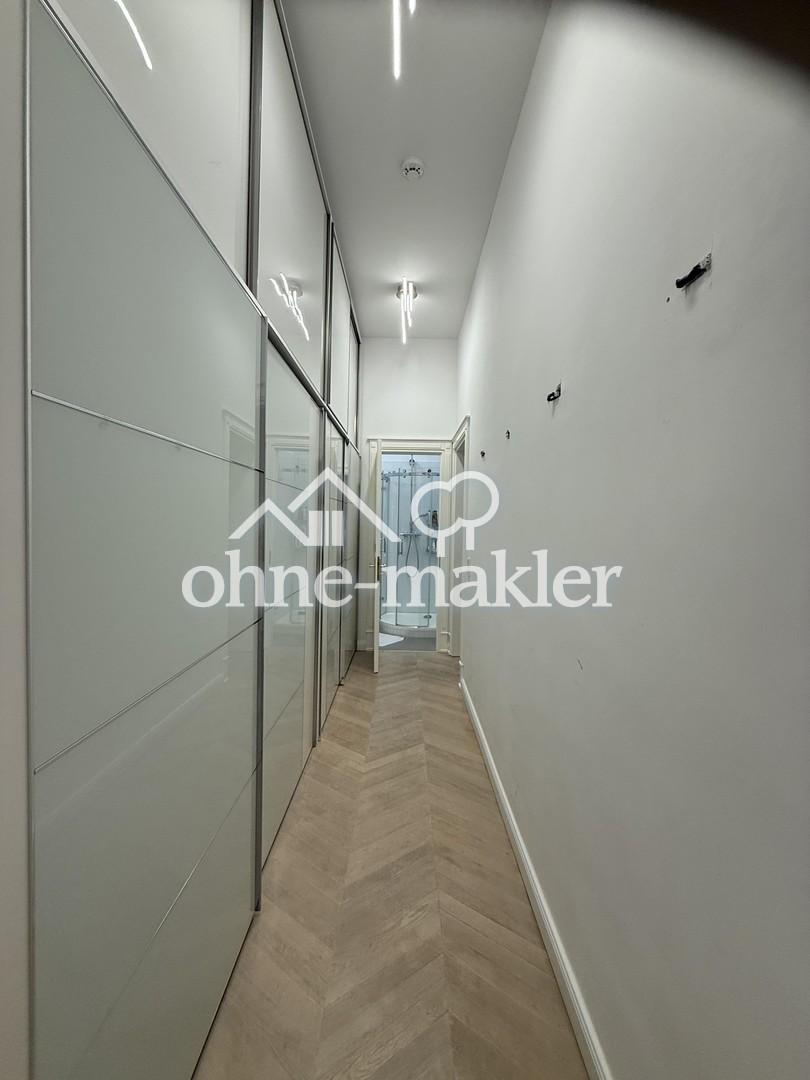 Flur  mit Garderobe