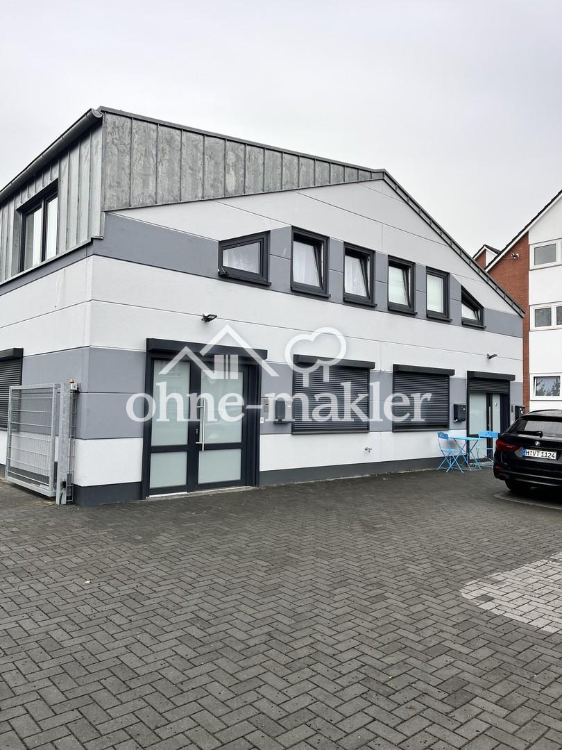 Vorderansicht des Gebäudes