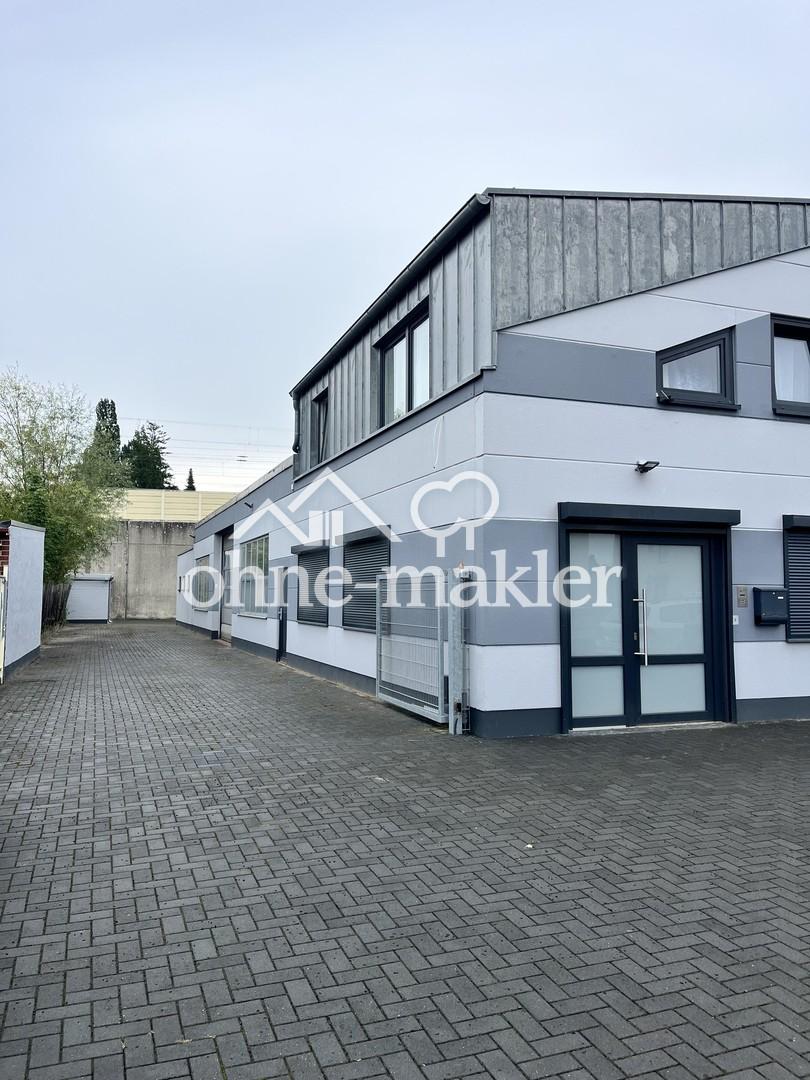 Vorderansicht linker Eingang