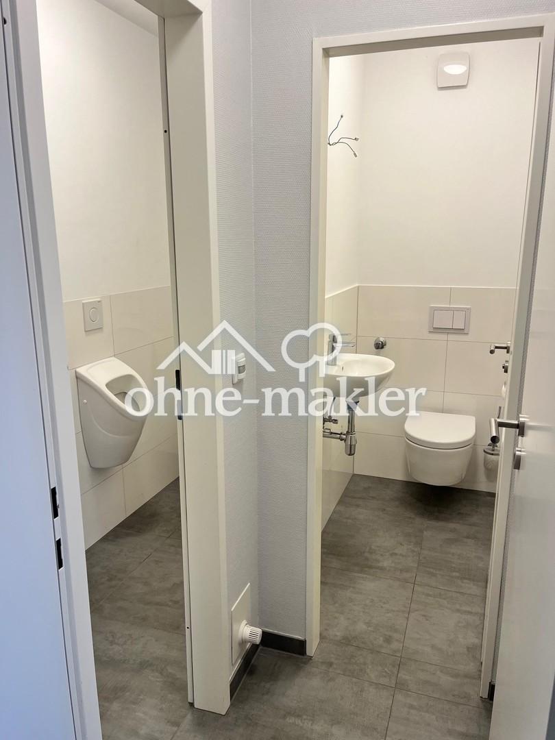 Damen u. Herren WC Büro links