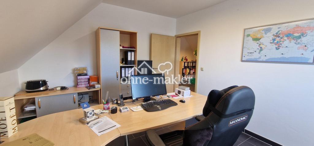 Büro im OG