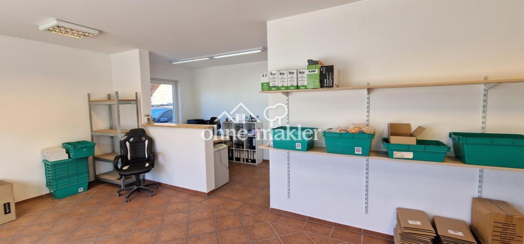 Laden mit Tresen im EG