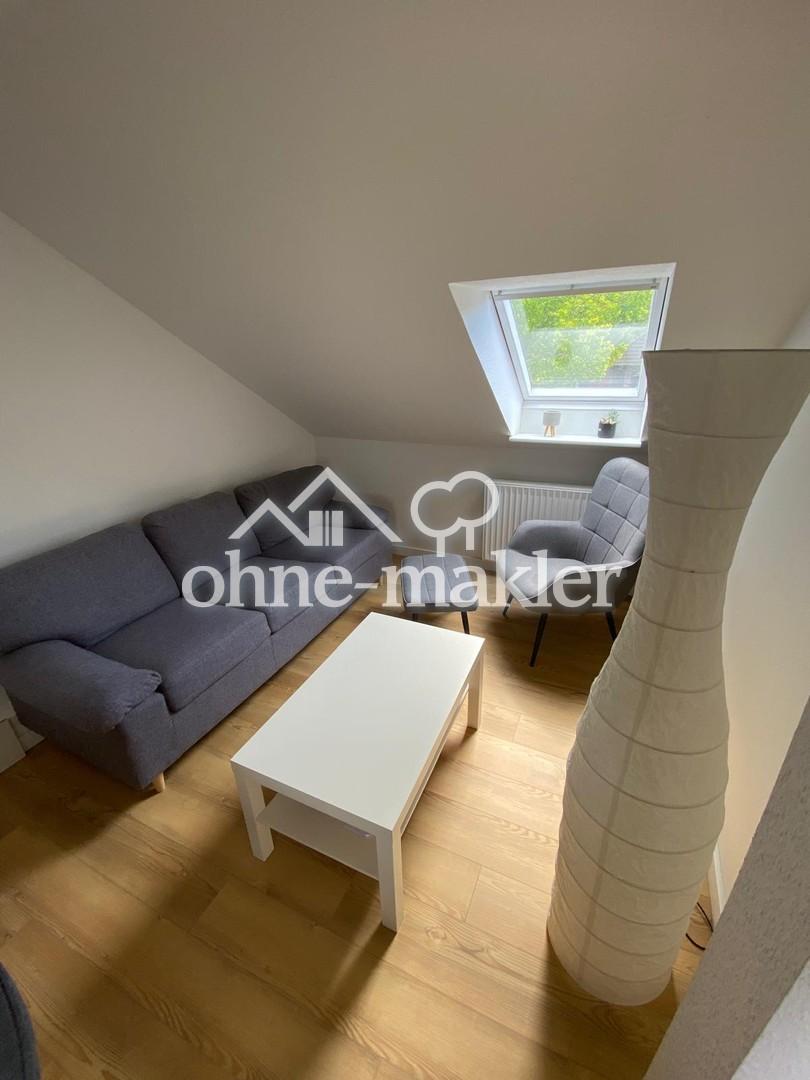 2 Zimmer in teilmöblierter Dachgeschosswohnung – renoviert & WG geeignet | mit EKB - Foto 1
