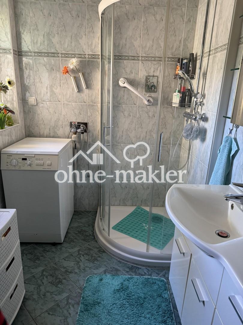 Dusche Erdgeschoß