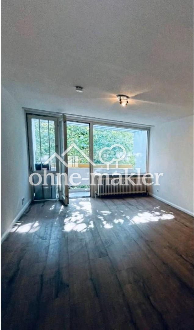 Wohzimmer und Balkon