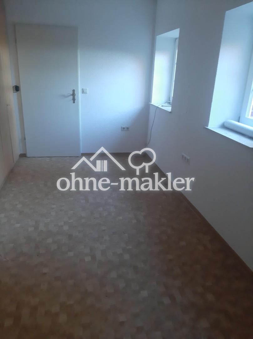 Schlaf-/Bürozimmer 4