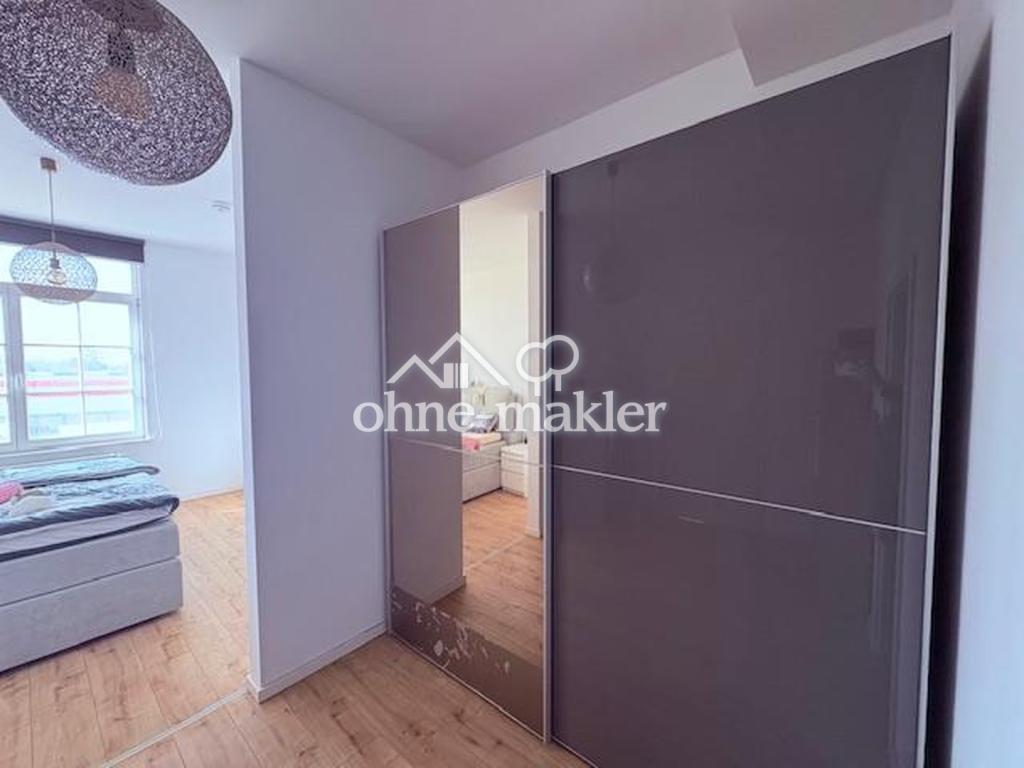 Kleiderschrank