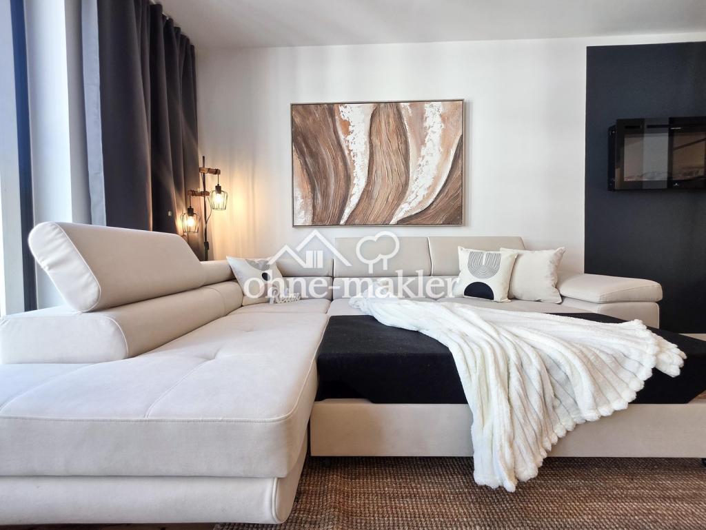 Wohnzimmer Couch + Schlafcouch