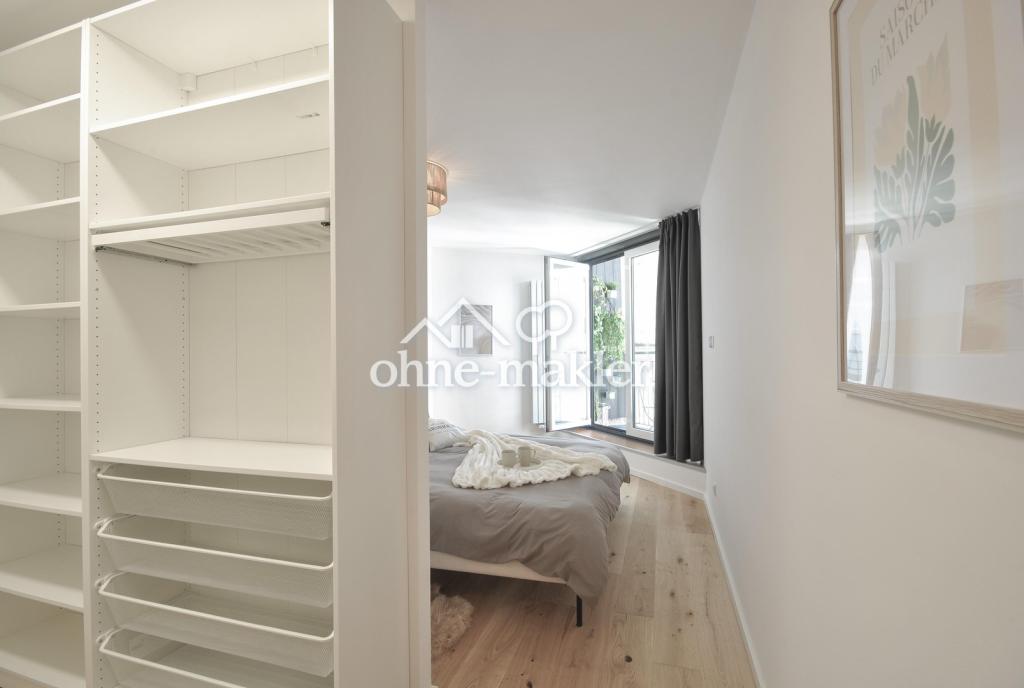 Ankleide + Schlafzimmer