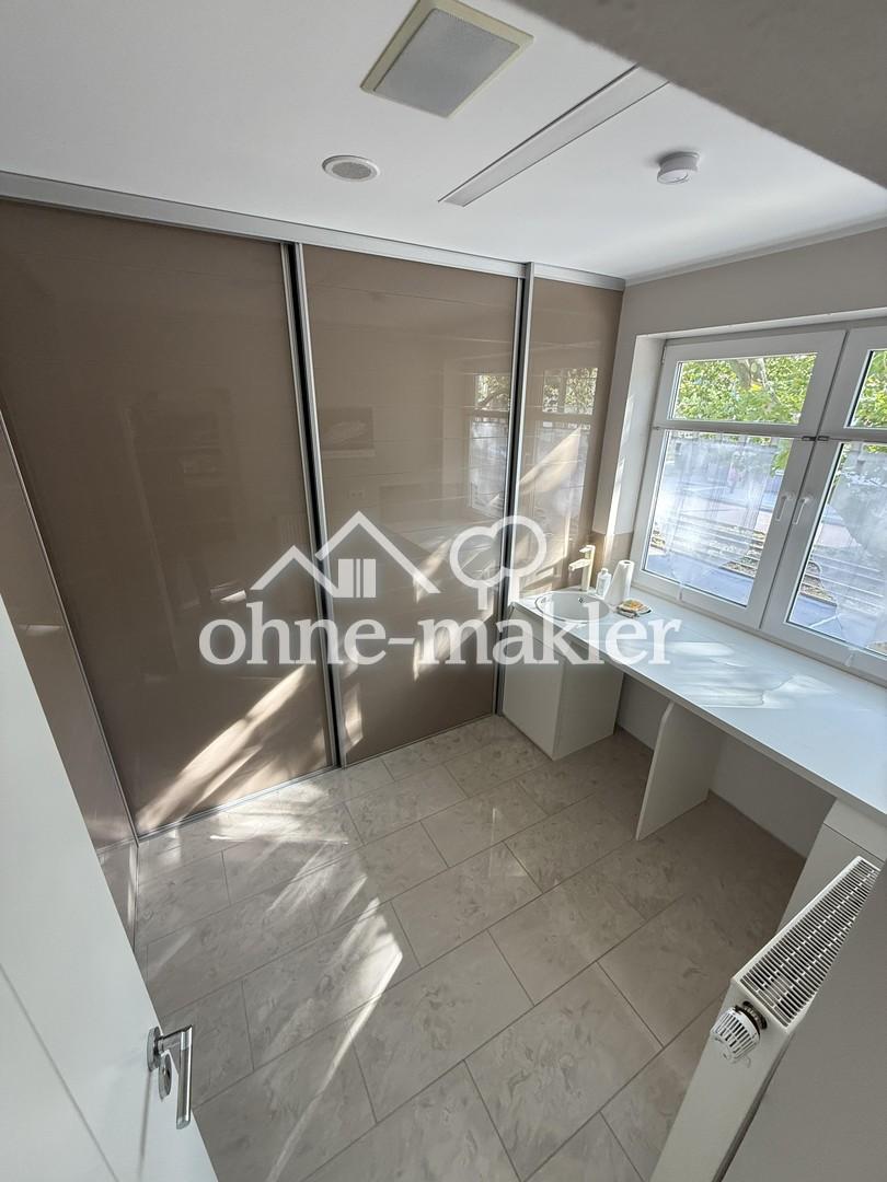 Exklusive Dreiraumwohnung mit Einbauküche im Süden von Halle - Photo 3