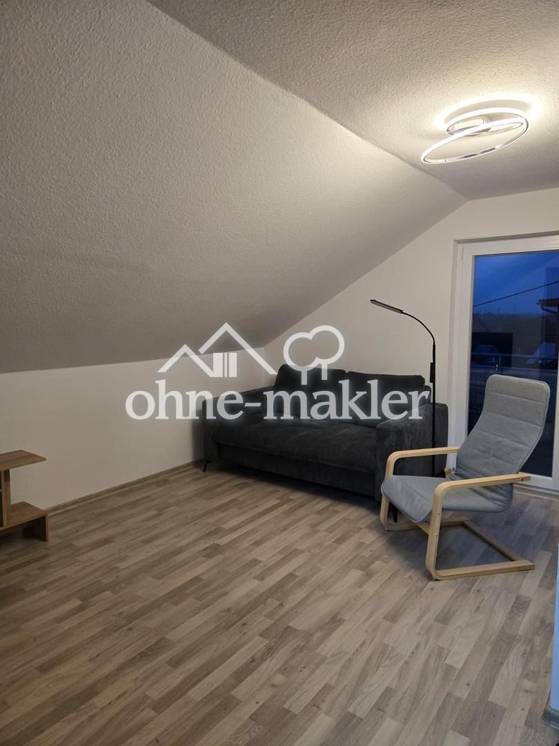 Charmante 2-Zimmer Dachgeschosswohnung in Bittenfeld (teilmöbliert und klimatisiert) - Foto 1