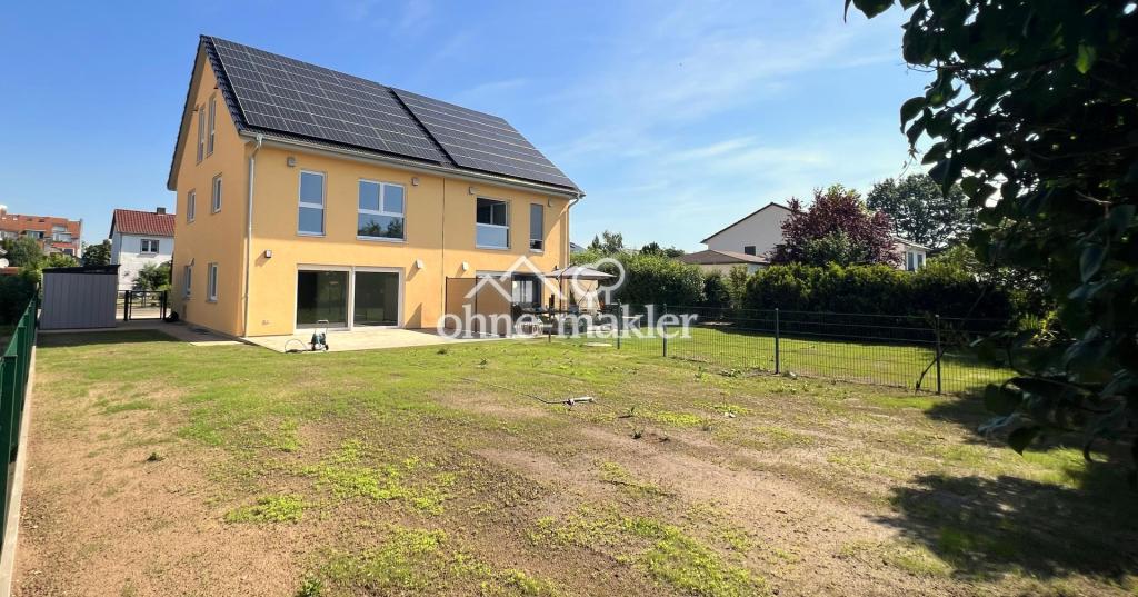 Ruhe mit Blick über Felder: Exklusives wohngesundes Plusenergie-Doppelhaus, S-Bahn fußläufig - Photo 5