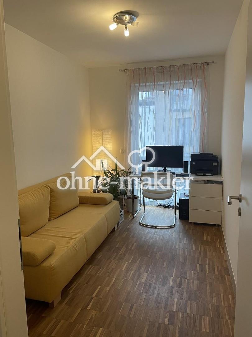 Zentral gelegene 4-Zimmerwohnung, inkl. EBK, Balkon, Keller und TG-Stellplatz - Photo 2