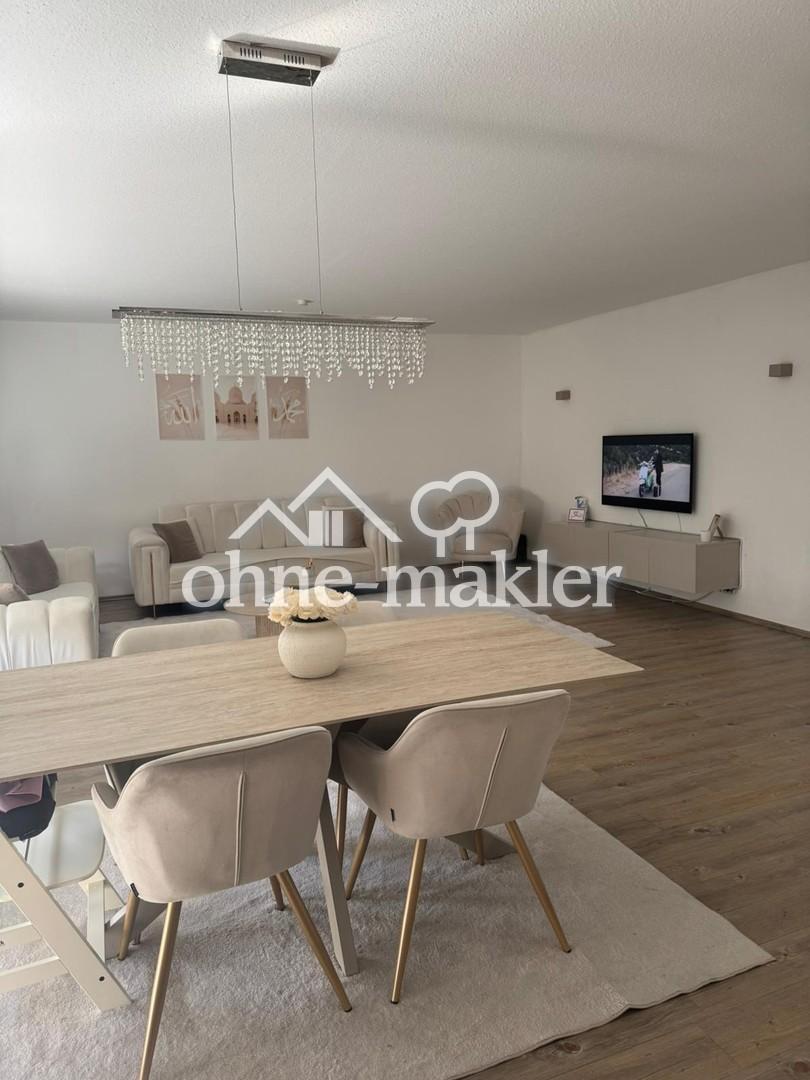 Schöne 4,5 ZKB mit Gäste WC in ruhiger Lage - Foto 1