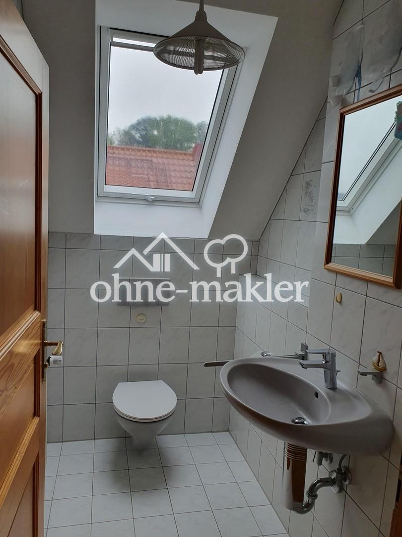 28a OG, separates WC