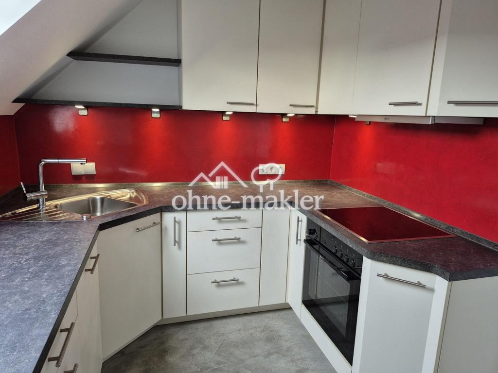 Exklusive zentrale 3,5 Zimmer Dachgeschosswohnung mit geh. Innenausstattung, Loggia und EBK - Photo 2
