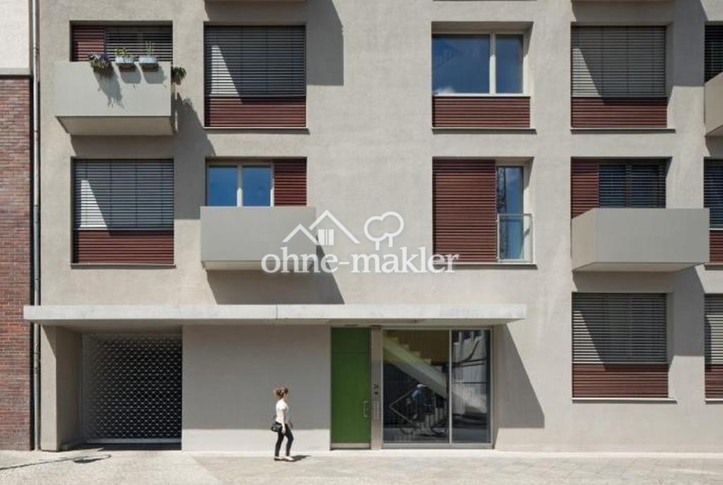 Gebäude von der Straßenseite