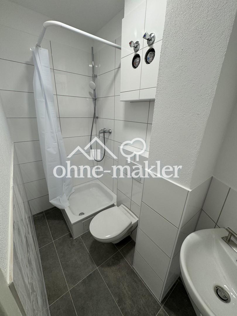 1 Zimmer-Apartment renoviert und neu möbliert,Balkon super zentral! - Photo 3