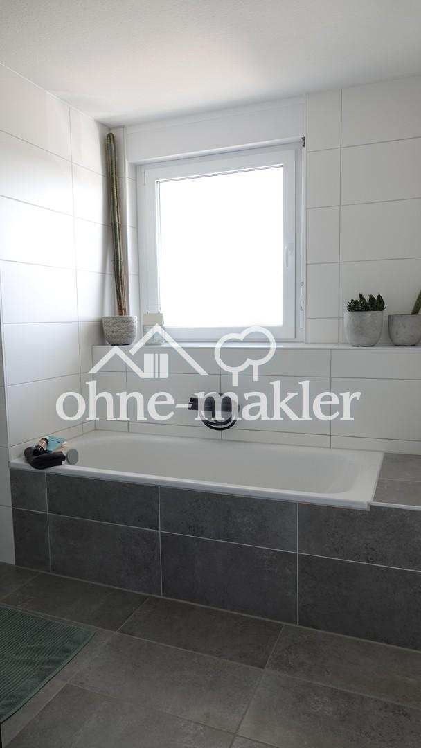 Badewanne im Bad OG