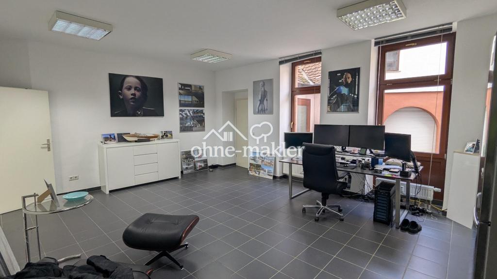 Büro oben/Erweiterung Laden