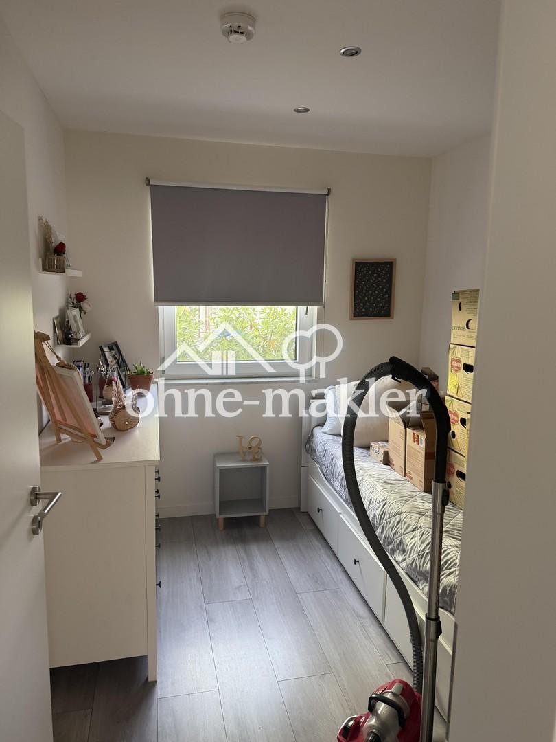3 Zi.- Wohnung 1. OG mit Balkon und EBK - Foto 4