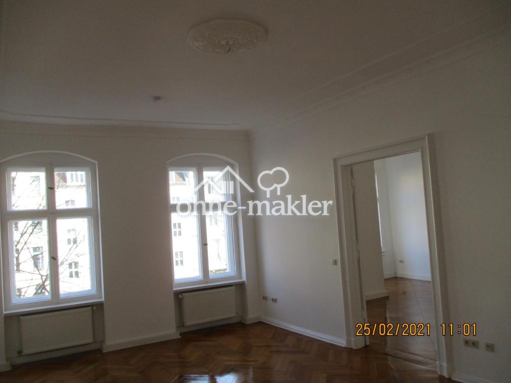 Wunderschöne große 5 Zimmer Altbauwohnung in zentraler Lage - Photo 2