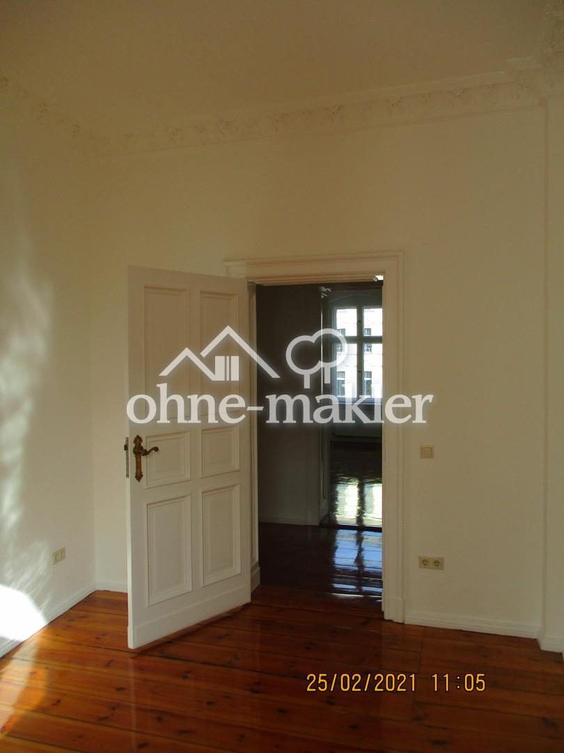 Wunderschöne große 5 Zimmer Altbauwohnung in zentraler Lage - Photo 4