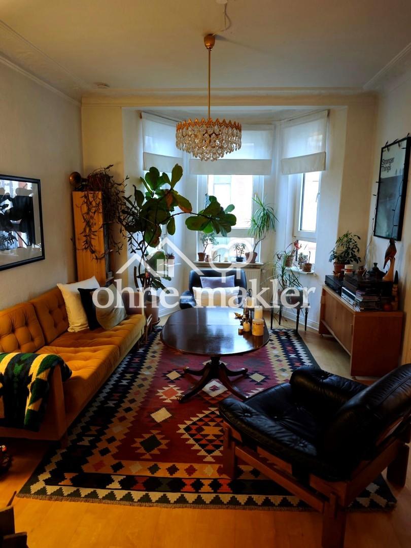Zentrumsnahe großzügige 3-Zimmer Altbauwohnung mit Balkon - Photo 2