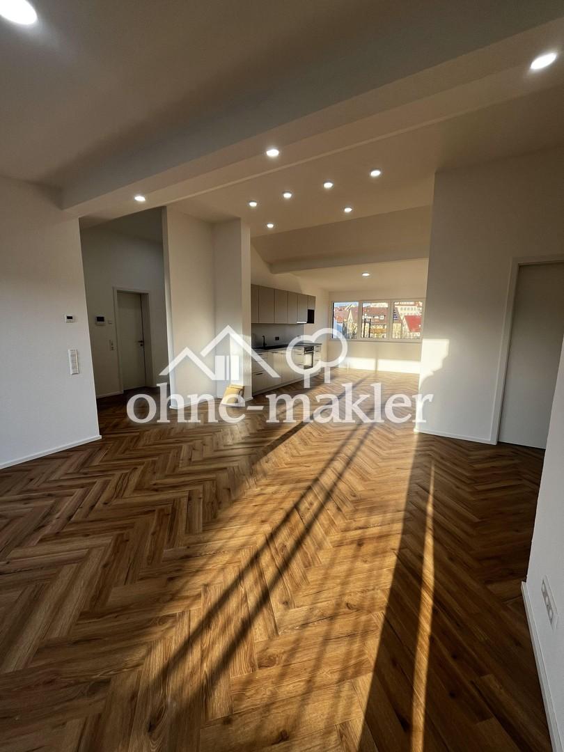 Erstbezug nach Neubau: 3 Zimmer, Balkon und zentrale Lage. - Foto 1