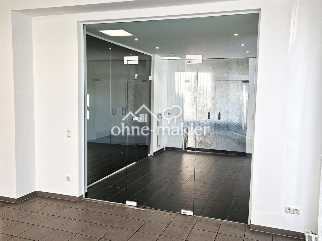 Durchgang: Ganzglas-Türanlage