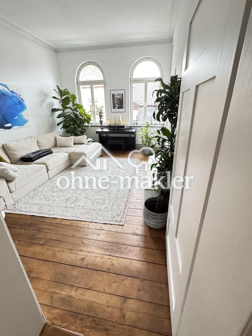 Schöne modernisierte Altbauwohnung mit Dielen und EBK, nähe Theater - Foto 1