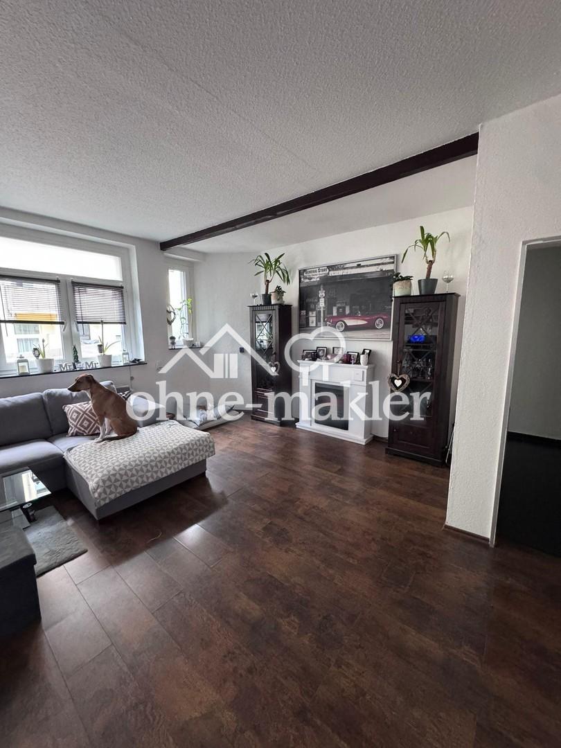 Dein Rückzugsort in Citynähe: 105 m², nagelneue Küche & Parkplatz, vollständig renoviert! - Photo 1
