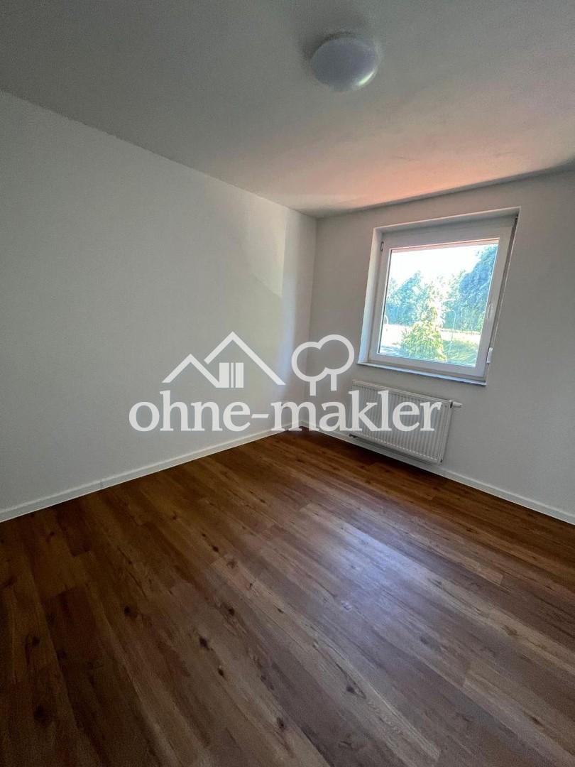 Exklusive, kernsanierte 4-Zimmer-Wohnung mit 40m²-großen Dachterrasse in ruhiger Lage in Selb - Photo 3