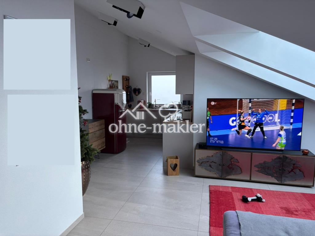 Dachgeschosswohnung in Premiumlage mit Panoramablick - Photo 1