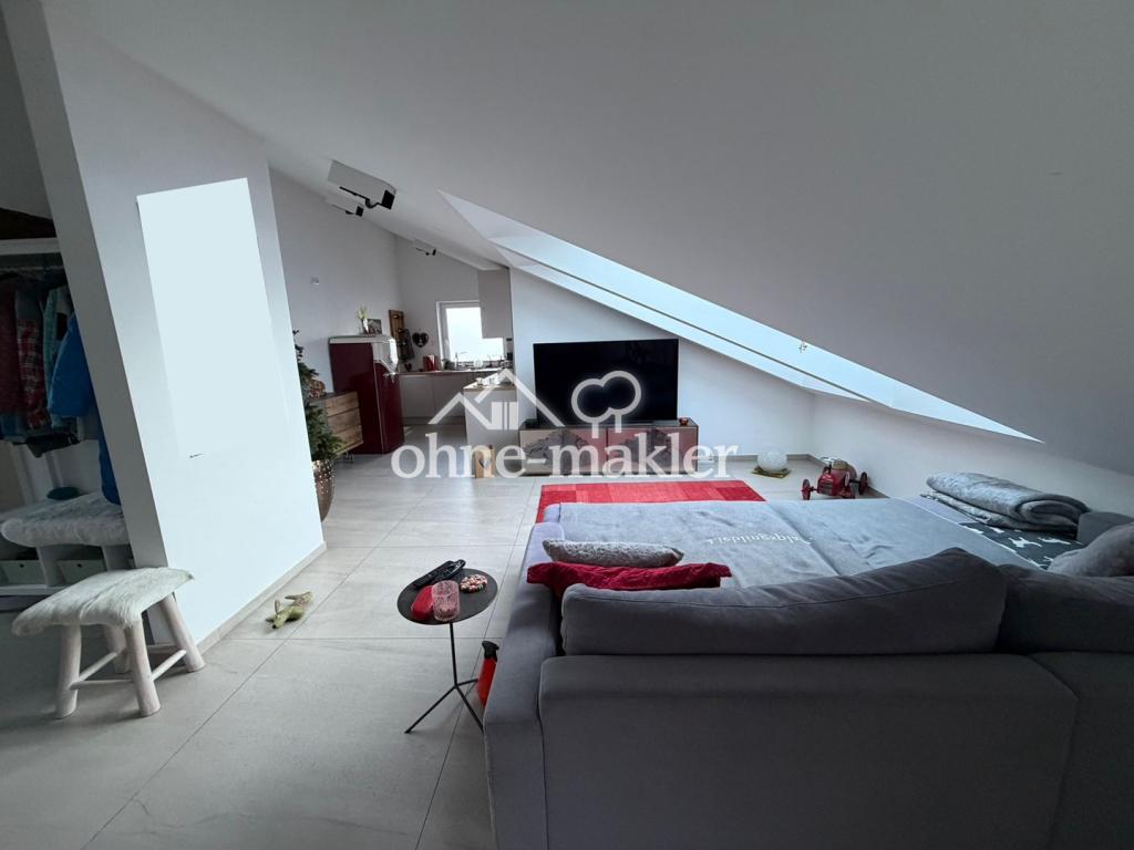 Dachgeschosswohnung in Premiumlage mit Panoramablick - Photo 4