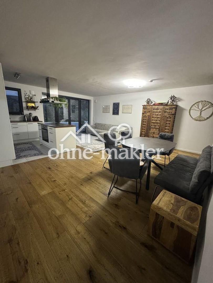 Luxuriöse 4-Zimmer Erdgeschosswohnung mit Garten - Foto 1