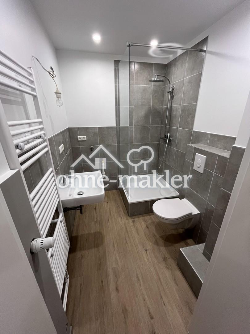 Kernsaniertes modernes Studio mit Balkon - Photo 2