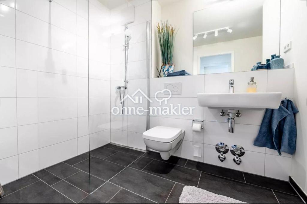+++ TOP-MODERNE 3-Zimmer-Wohnung 71.00 qm, AUFZUG / GARTEN / TG, direkt am RHEIN-MAAS KLINIKUM +++ - Photo 5