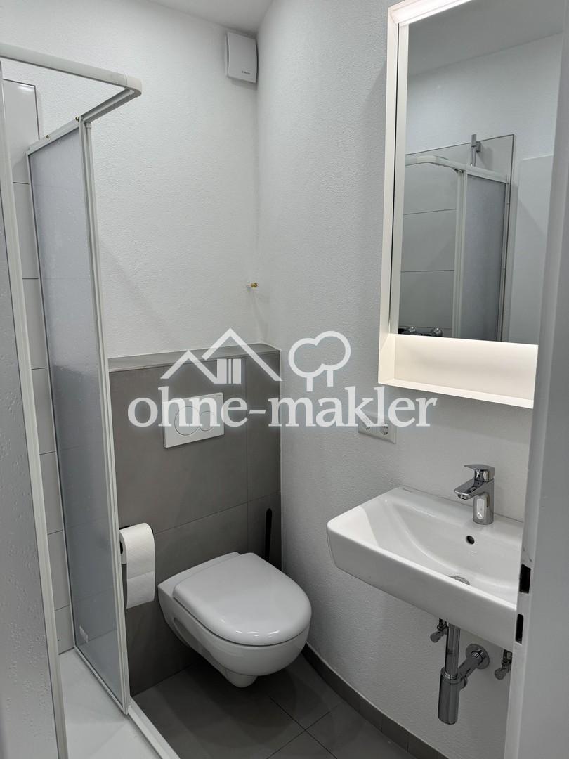 Moderne vollmöblierte 1-Zimmerwohnung mit Blick in die Stadt - Photo 5