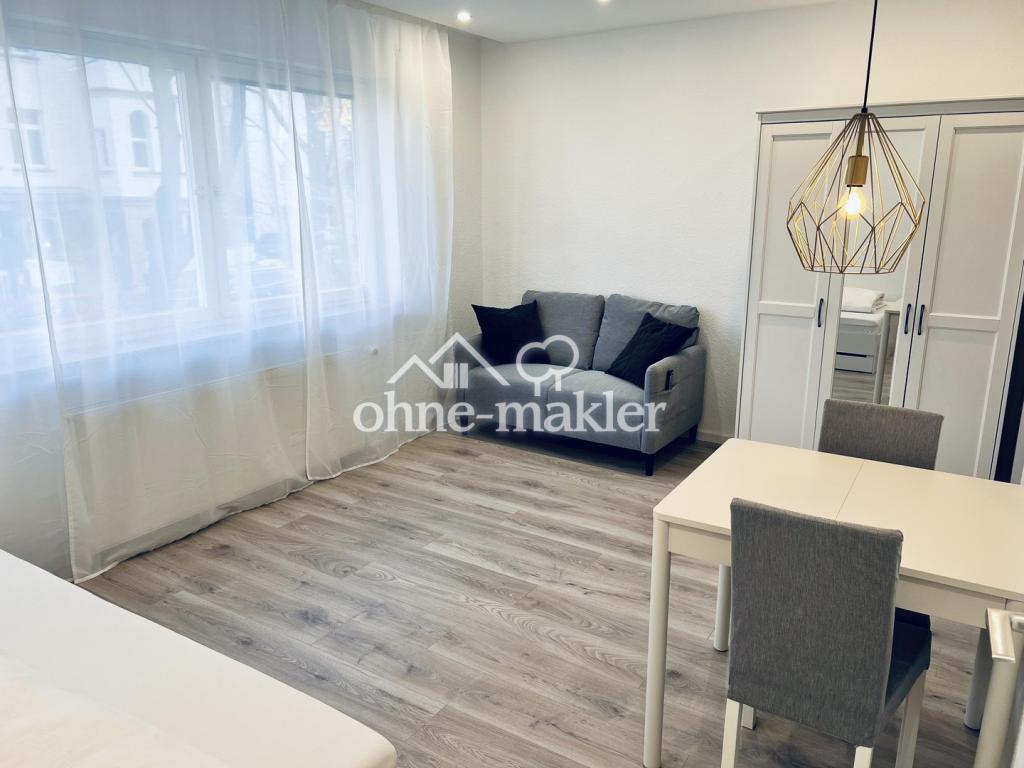 Moderne vollmöblierte 1-Zimmerwohnung mit Blick in die Stadt - Photo 2