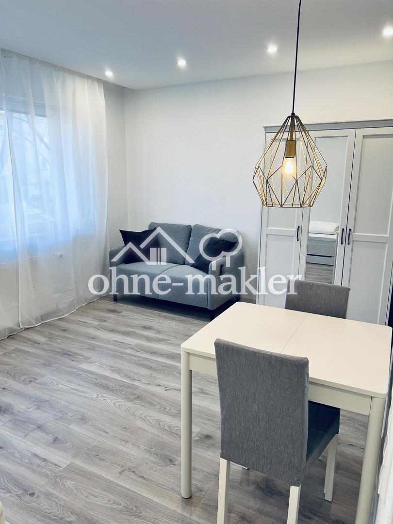 Moderne vollmöblierte 1-Zimmerwohnung mit Blick in die Stadt - Photo 1