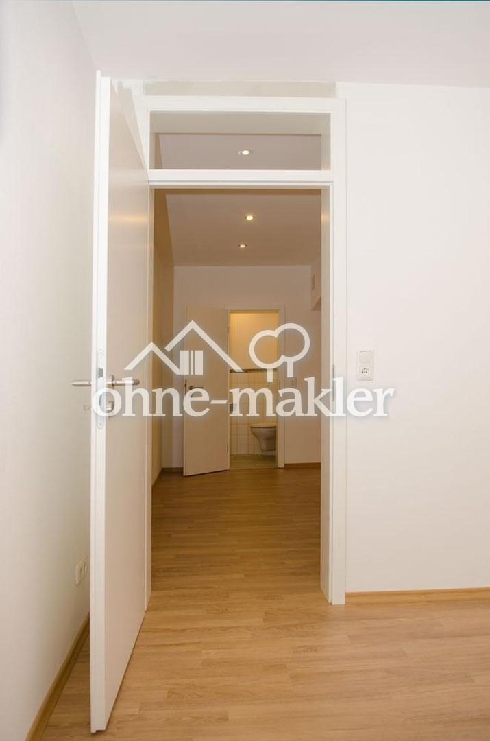 Schöne renovierte 2-Zi-Altbauwohnung, Küche mit EBK in Bogen Zentrum - Photo 4