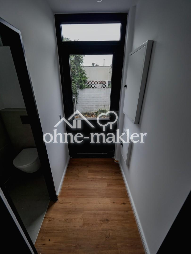 Eingang + Gäste WC - EG