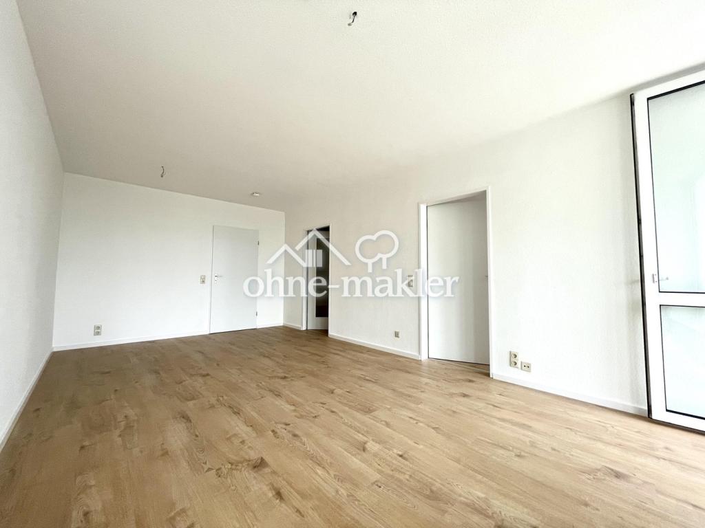 Helle 2,5-Zimmer-Wohnung mit Loggia in Dölbau bei Halle - Photo 2