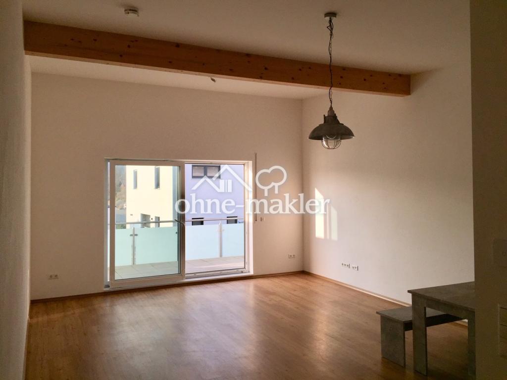 Großes helles Apartment mit Balkon zu vermieten - Photo 1