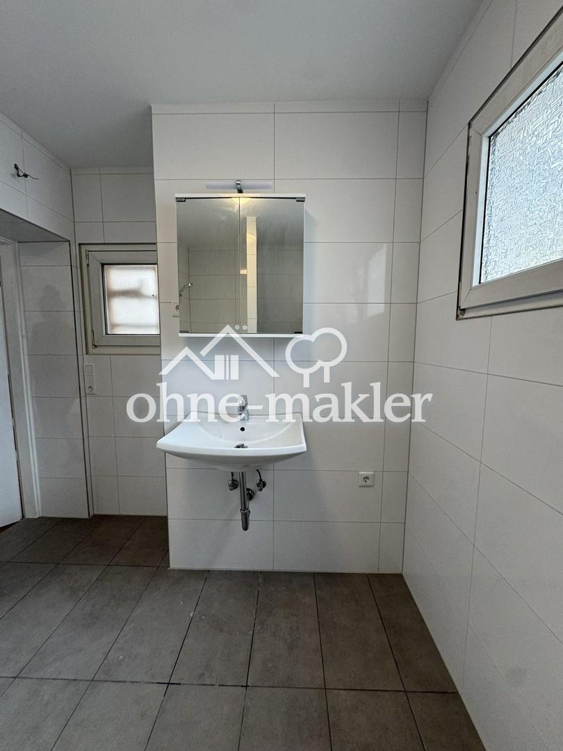 Wunderschöne, kernsanierte, WG-geeignete 4 Zi.-Altbau-Whg. m. Einbauküche zentral in Friedrichstadt! - Photo 4
