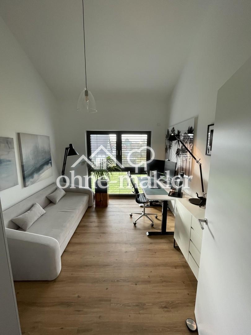 Neuwertige 142m² 4-Zimmer Wohnung mit gehobener Ausstattung, Garten und 2 Stellplätzen - Photo 2